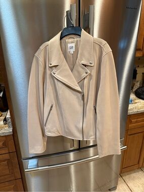 GAP Women's Cream/Light Tan Genuine Lamb Leather Moto Jacket
